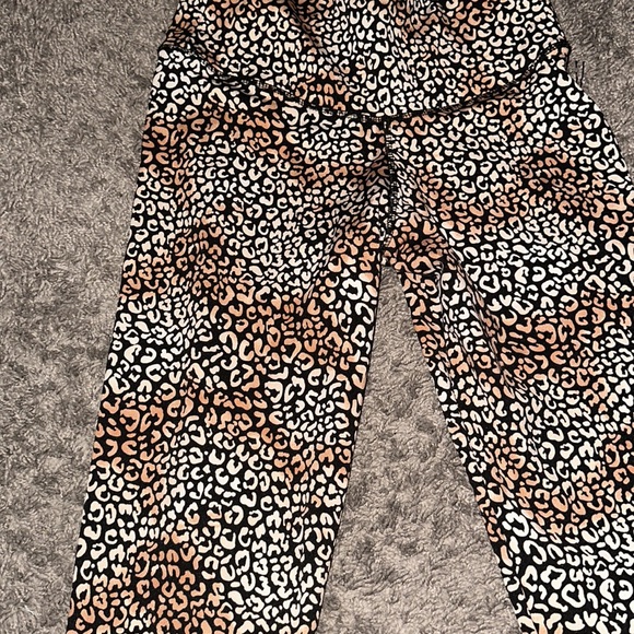 Two piece set - Picture 2 of 5